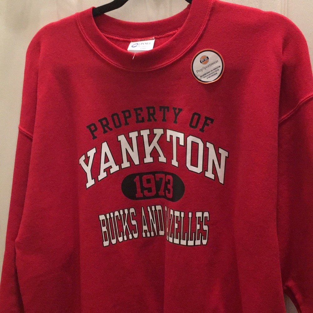 FINAL MARKDOWN Unisex Yankton Sweatshirt (L)